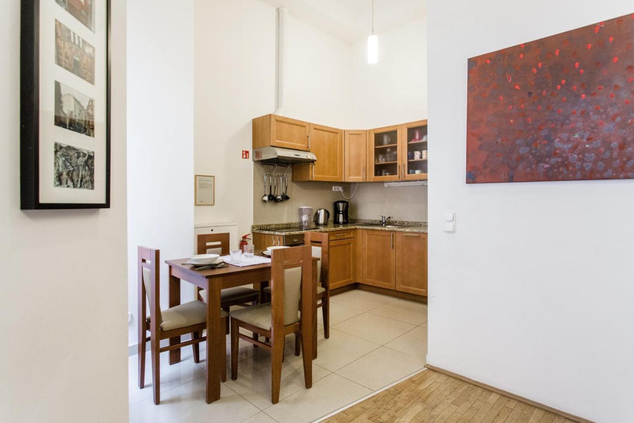 Family Suite By Heroes' Square Budapest Ngoại thất bức ảnh