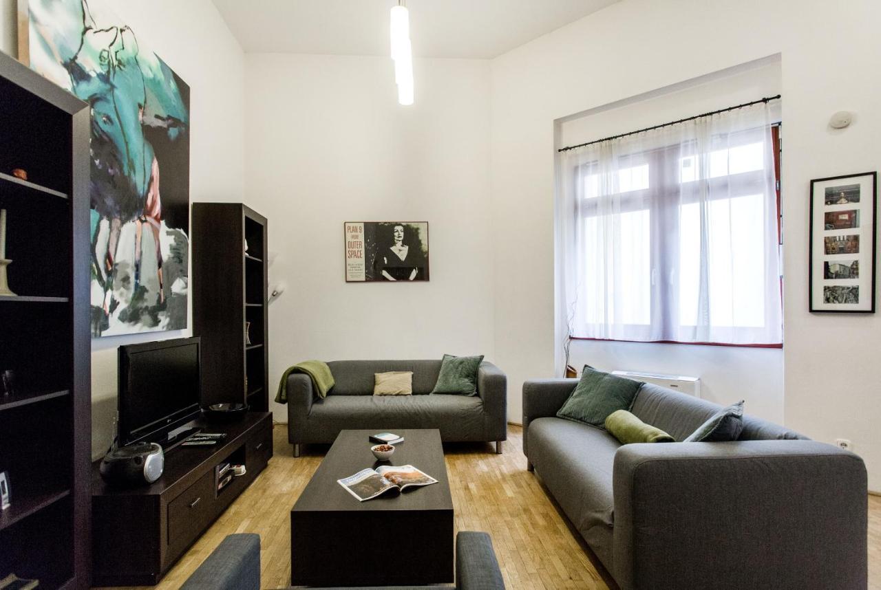 Family Suite By Heroes' Square Budapest Ngoại thất bức ảnh